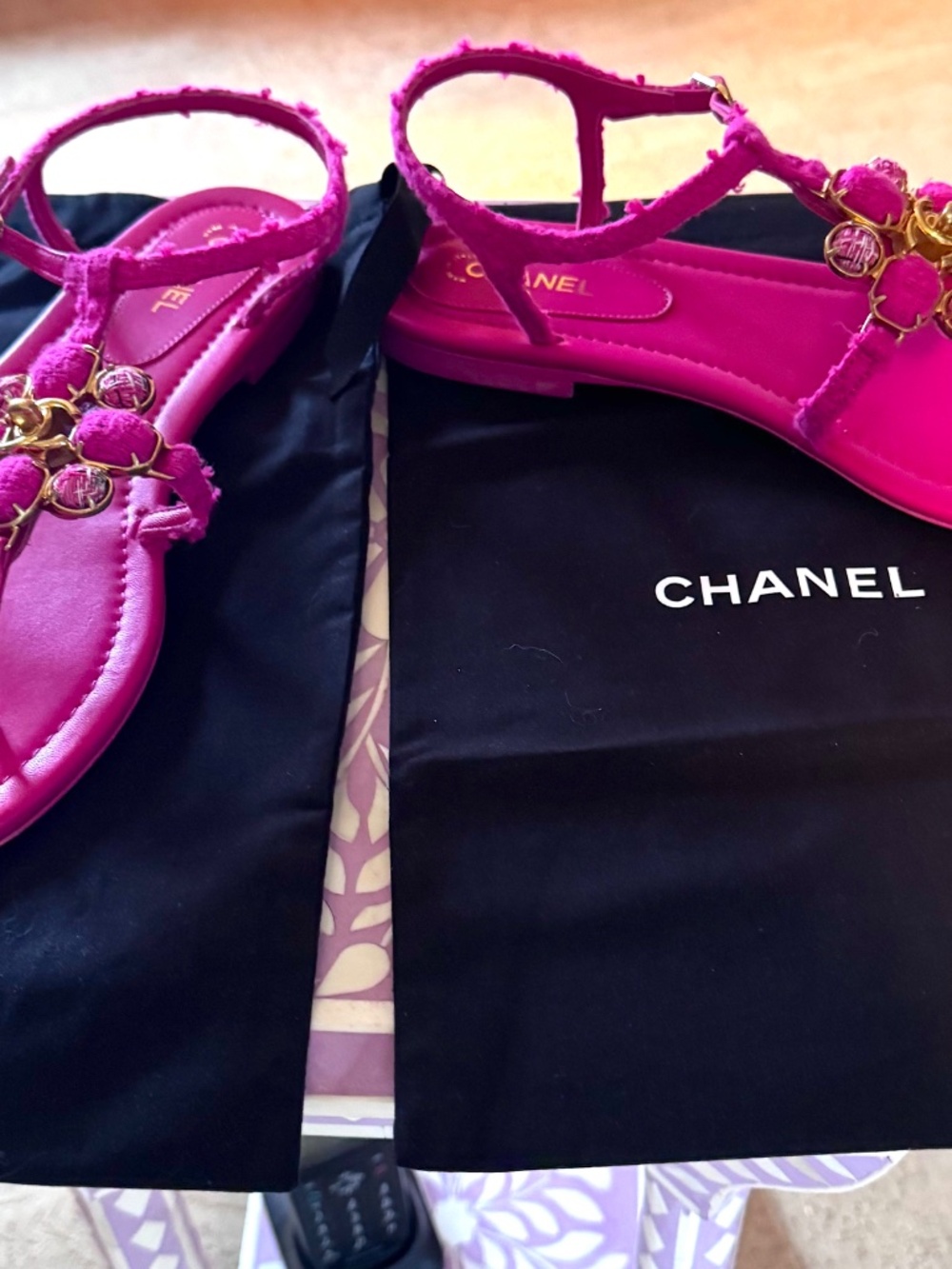 NIB Gorgeous Fuchsia Chanel Thong Sandals, Size 39. US size 8 - Picture 3 of 6